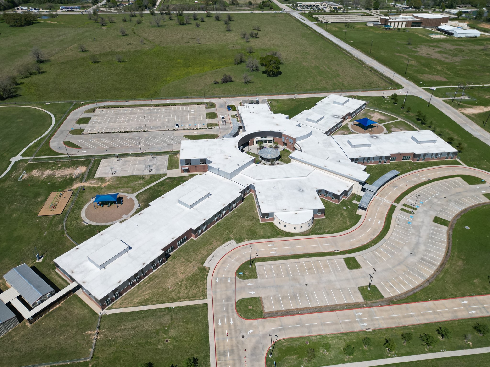 22419 Bridgestone Ridge Drive Spring, TX 77389 - Photo 46 of 48 an aerial view of a swimming pool