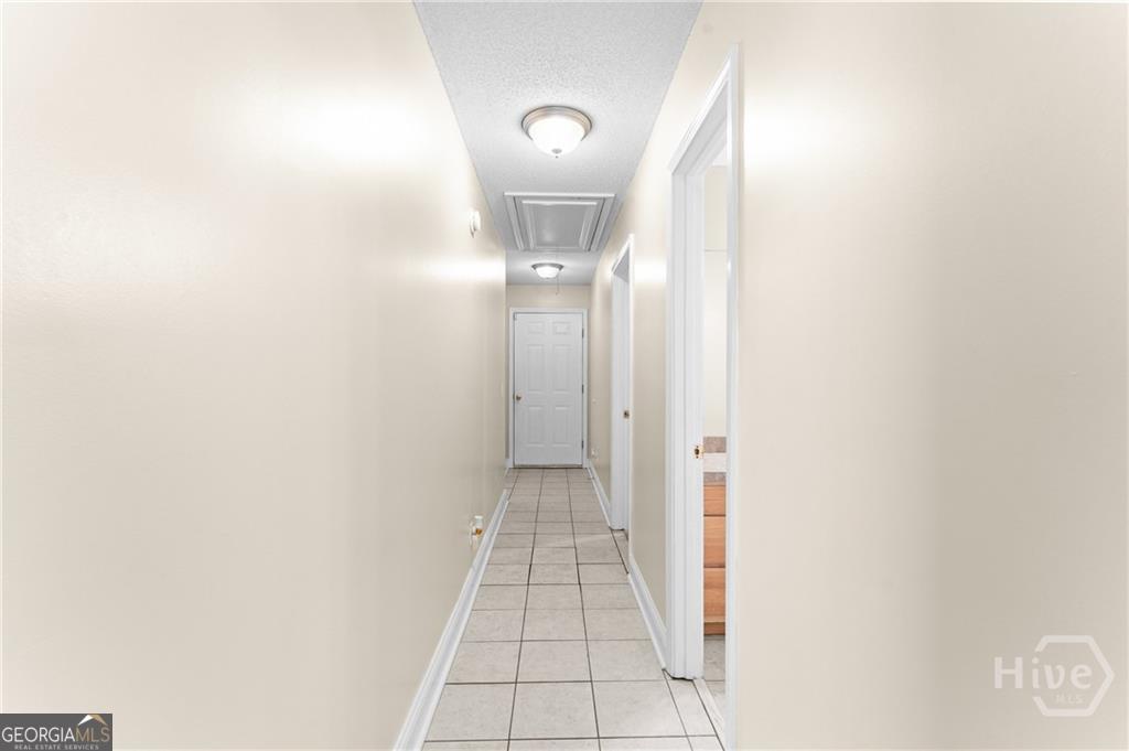 10 Fox Hound Court Pooler, GA 31322 - Photo 18 of 32 a view of a hallway