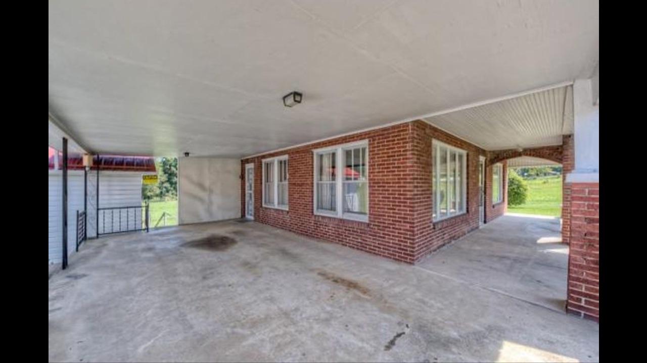 583 Walnut Grove Road Bluff City, TN 37618 - Photo 11 of 27 4708