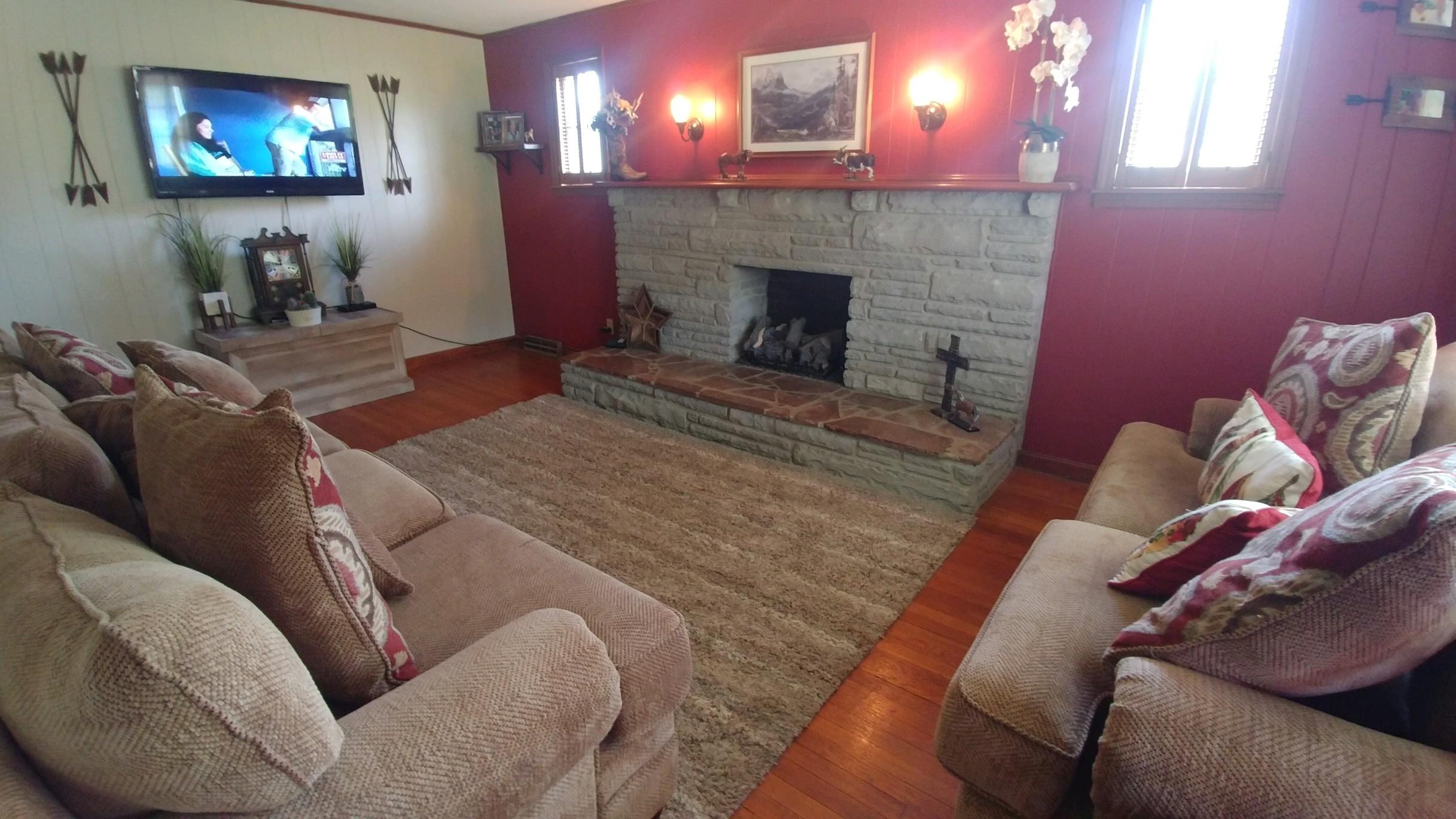 583 Walnut Grove Road Bluff City, TN 37618 - Photo 3 of 27 0525181512a