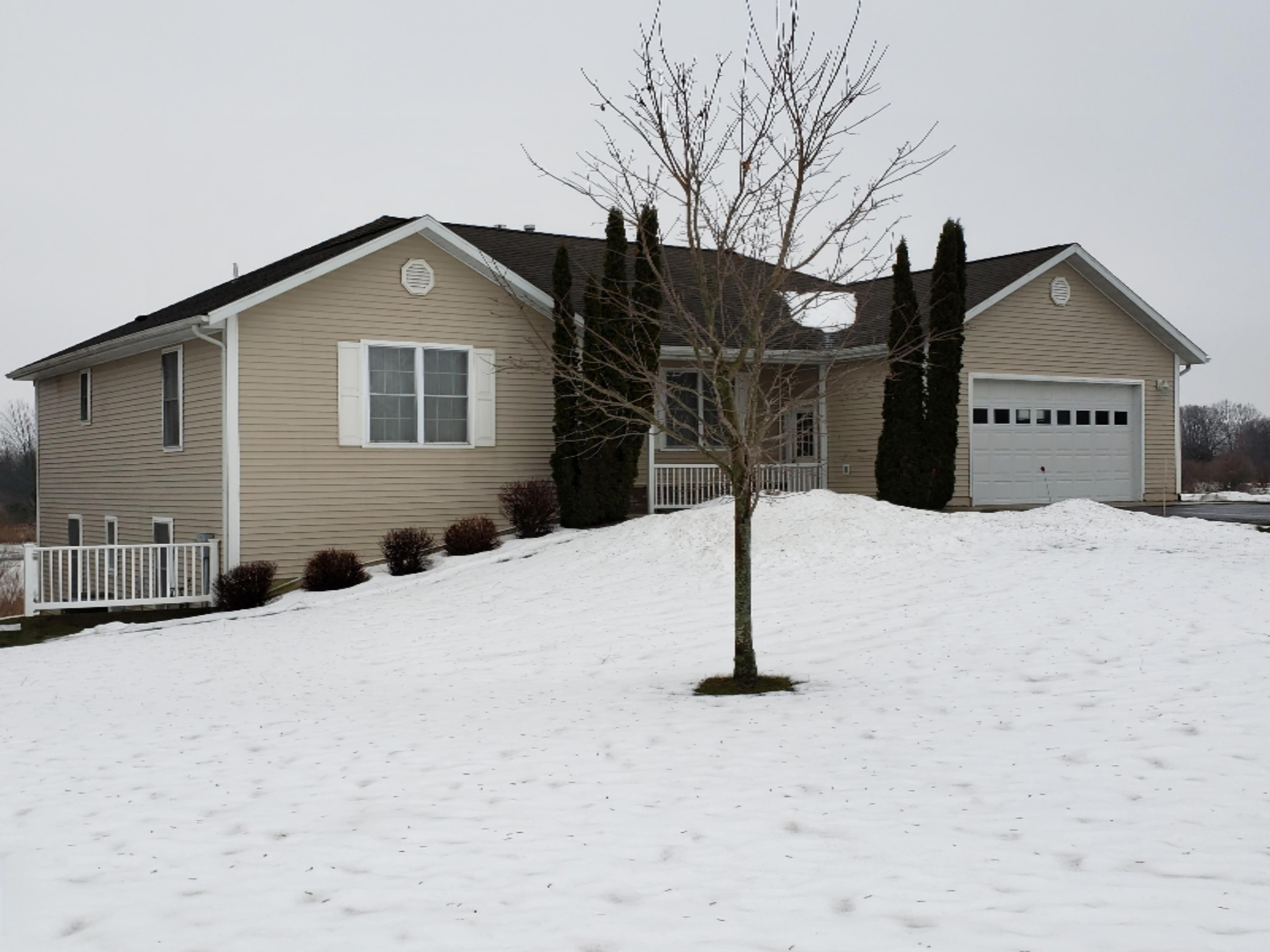 105 Edelweiss Road, Unit 19 Fremont, MI 49412 - Photo 2 of 29 20190204_121252