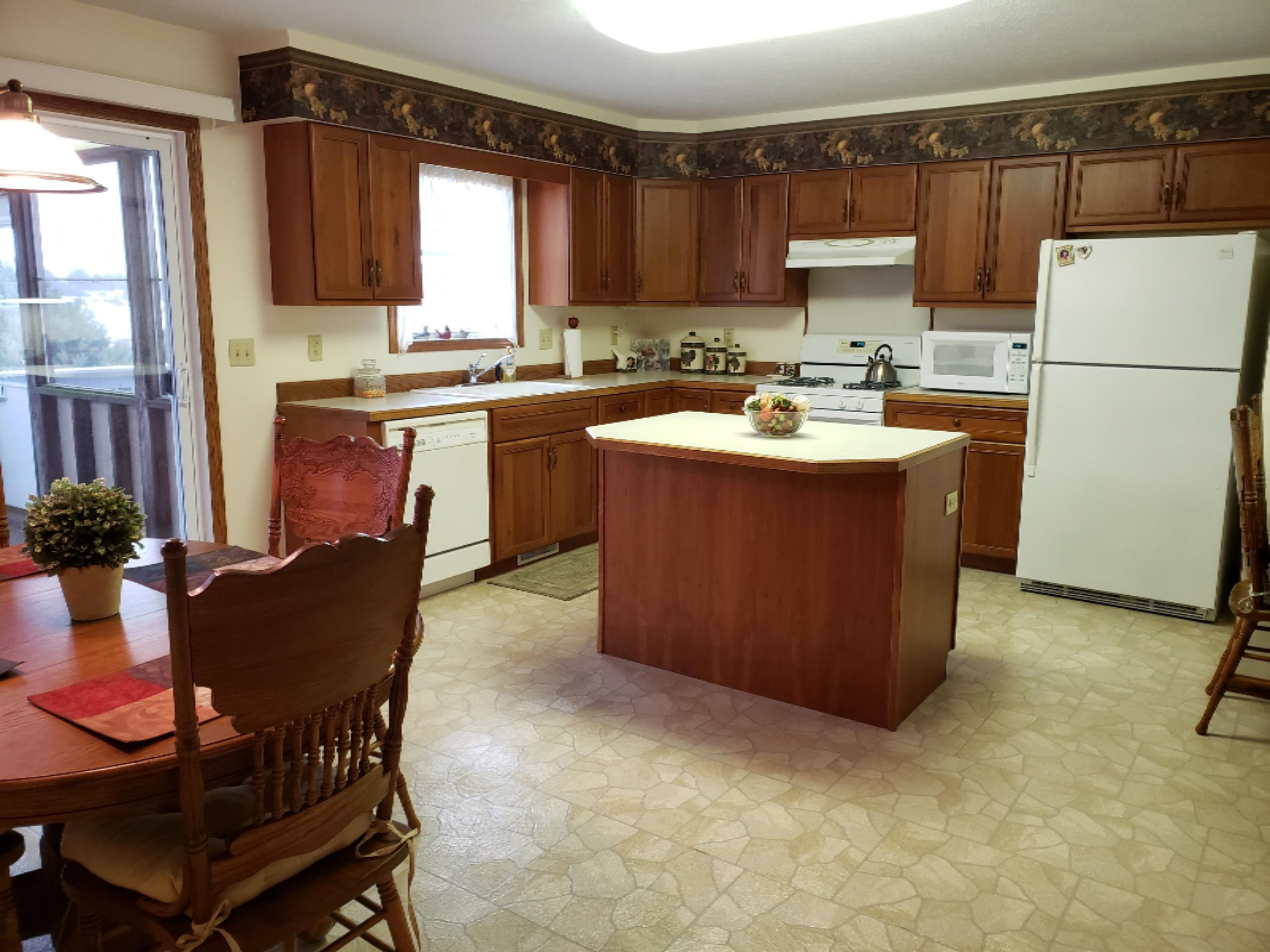 105 Edelweiss Road, Unit 19 Fremont, MI 49412 - Photo 3 of 29 20190204_120038