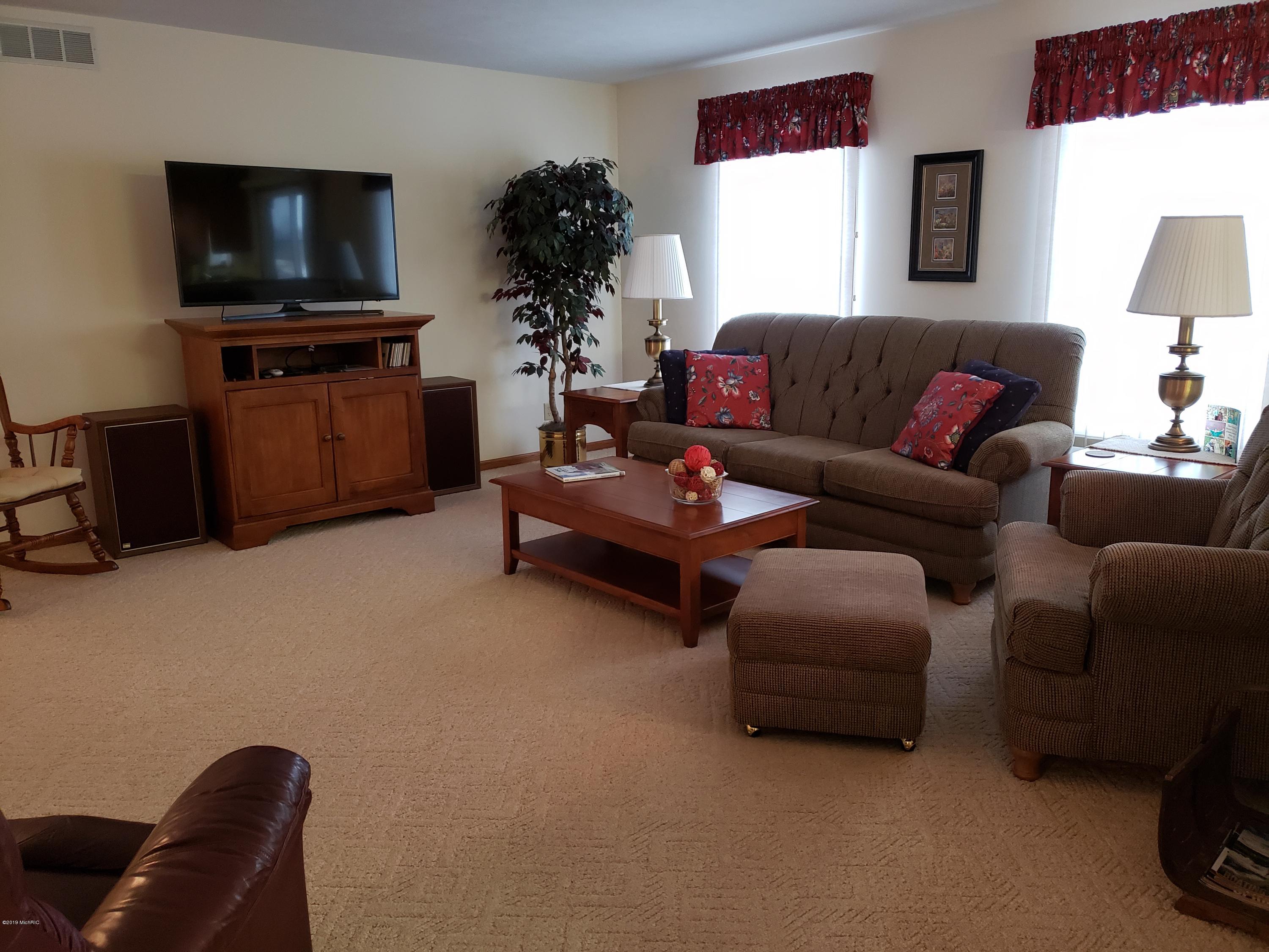 105 Edelweiss Road, Unit 19 Fremont, MI 49412 - Photo 9 of 29 20190204_112655