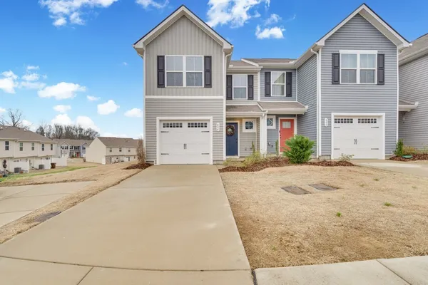 $1,900 | 404 Deer Meadow Lane, Lebanon, TN 37090