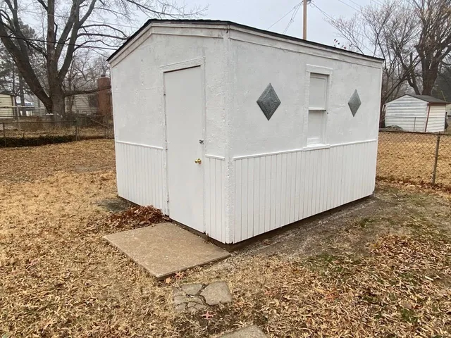 $129,500 | 1225 Golf Street, Augusta, KS 67010