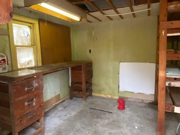 $129,500 | 1225 Golf Street, Augusta, KS 67010