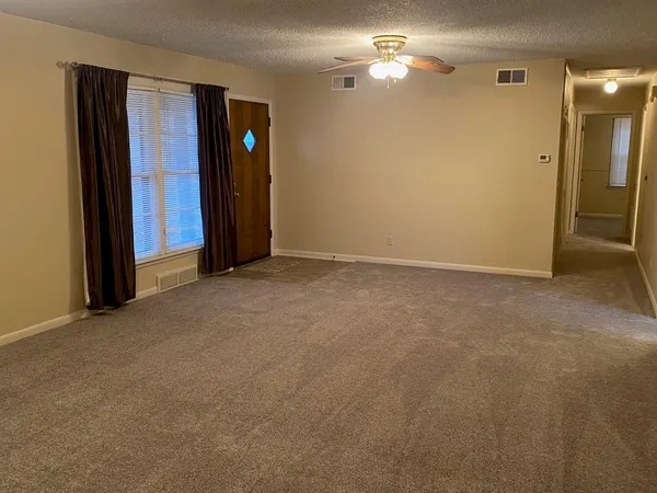 $129,500 | 1225 Golf Street, Augusta, KS 67010