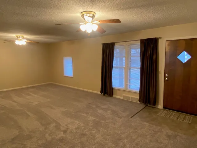 $129,500 | 1225 Golf Street, Augusta, KS 67010