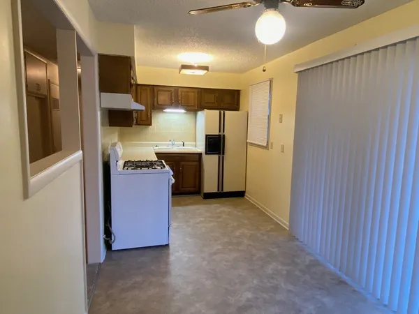 $129,500 | 1225 Golf Street, Augusta, KS 67010