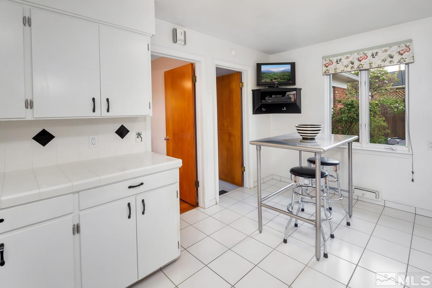 1080 Marsh Avenue Reno, NV 89509 - Photo 9 of 35 Photo 9