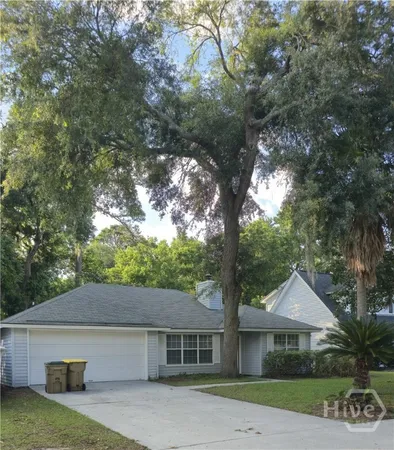 $2,300 | 122 Penn Station, Savannah, GA 31410
