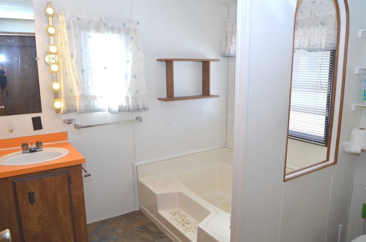 18301 West Salnave Road Cheney, WA 99004 - Photo 13 of 20