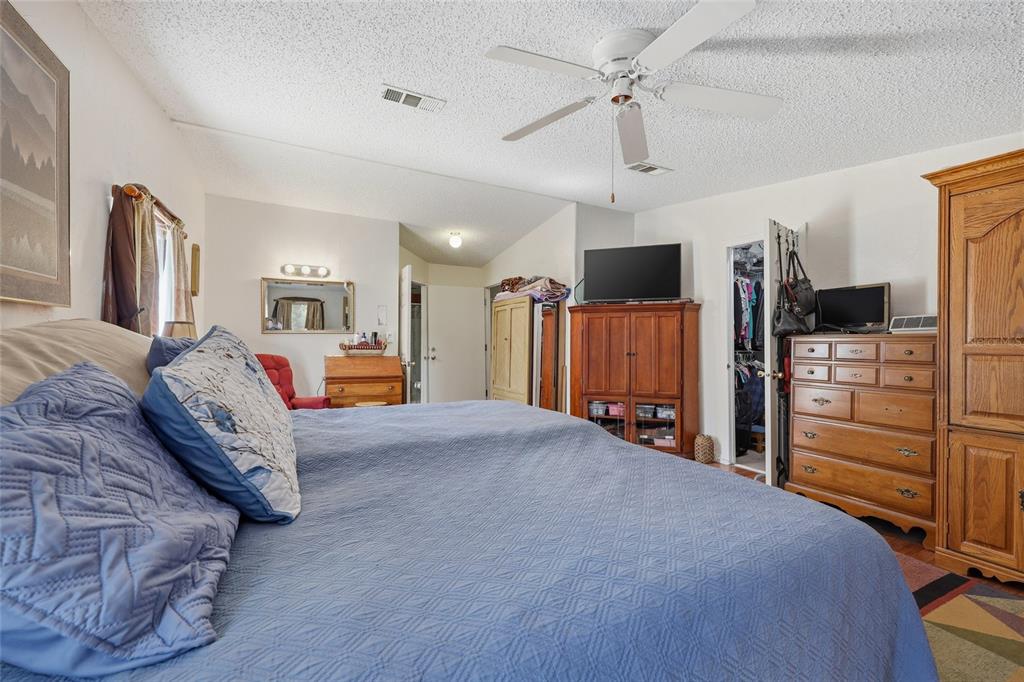 1131 Southwest 166th Street Newberry, FL 32669 - Photo 18 of 30