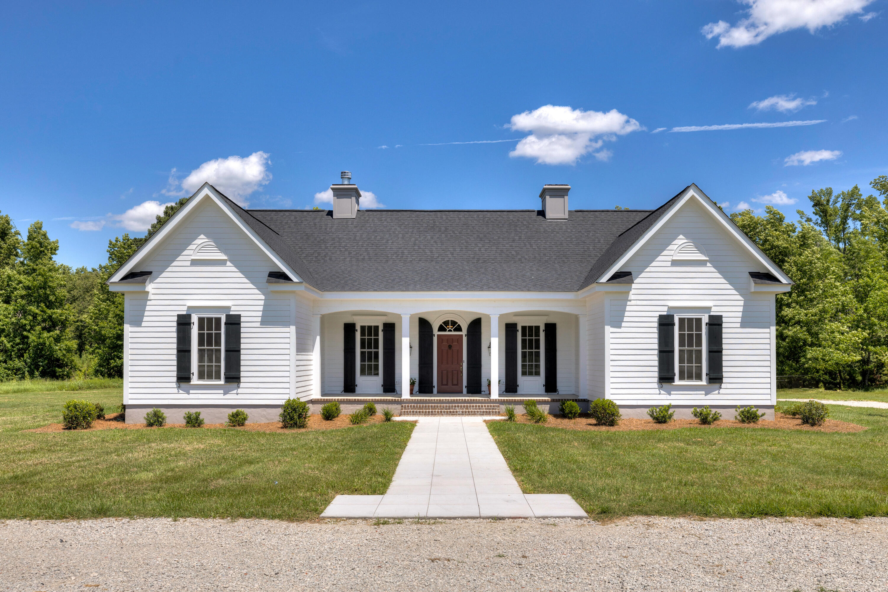 1646 Cleveland Street Elloree, SC 29047 - Photo 3 of 54 06