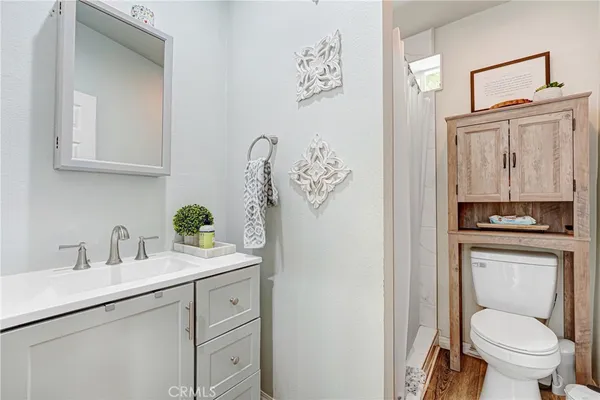 $1,100,000 | 6659 Zelzah Avenue, Reseda, CA 91335