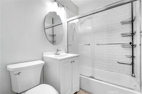 $1,100,000 | 6659 Zelzah Avenue, Reseda, CA 91335