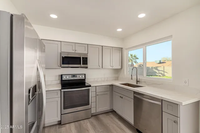$350,000 | 18406 North 55th Avenue, Glendale, AZ 85308