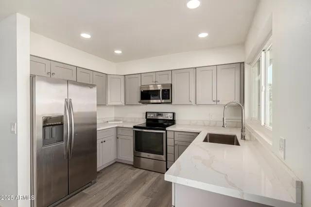 $350,000 | 18406 North 55th Avenue, Glendale, AZ 85308