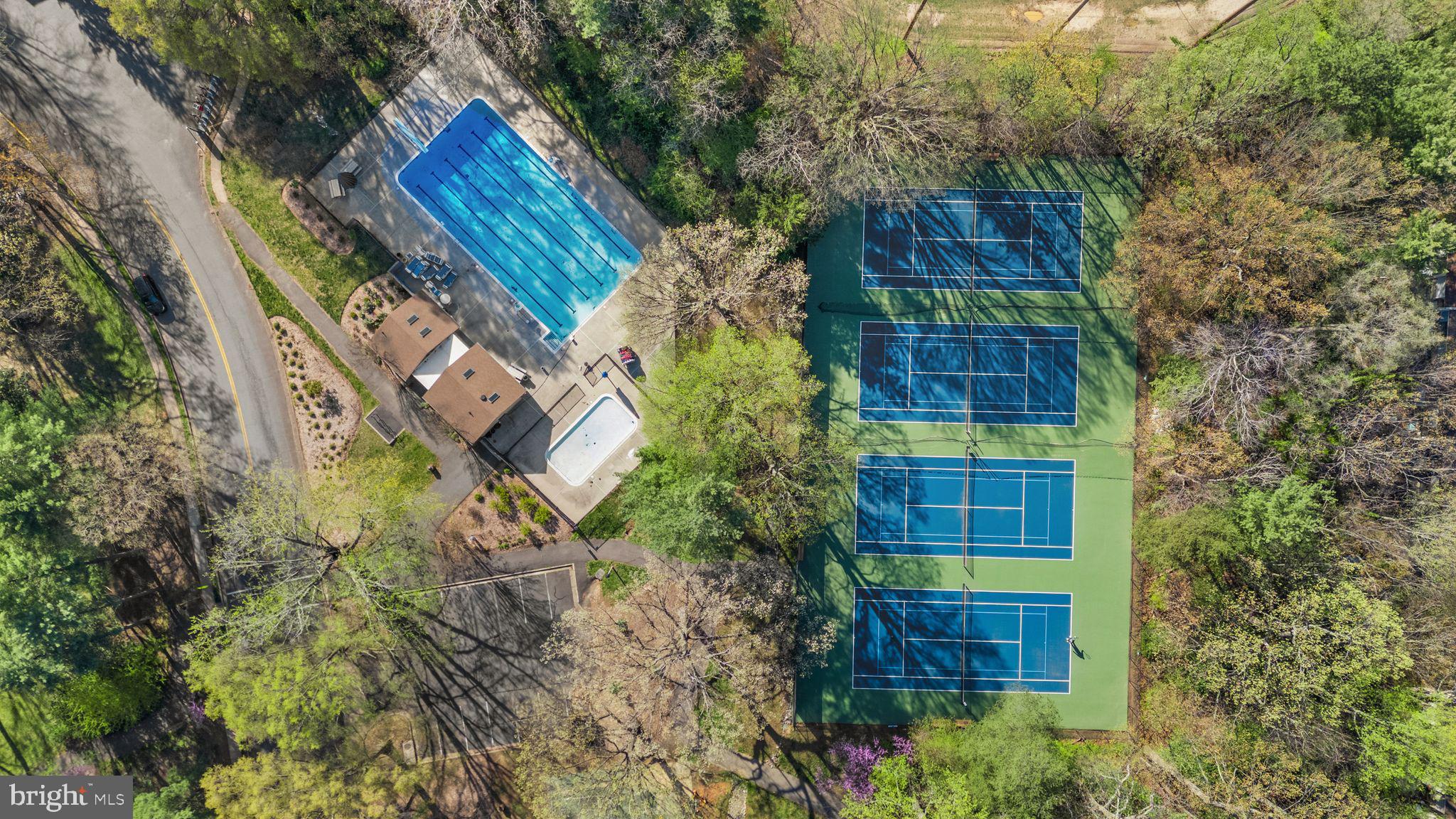 2212 Golf Course Drive Reston, VA 20191 - Photo 47 of 49 a view of a tall building