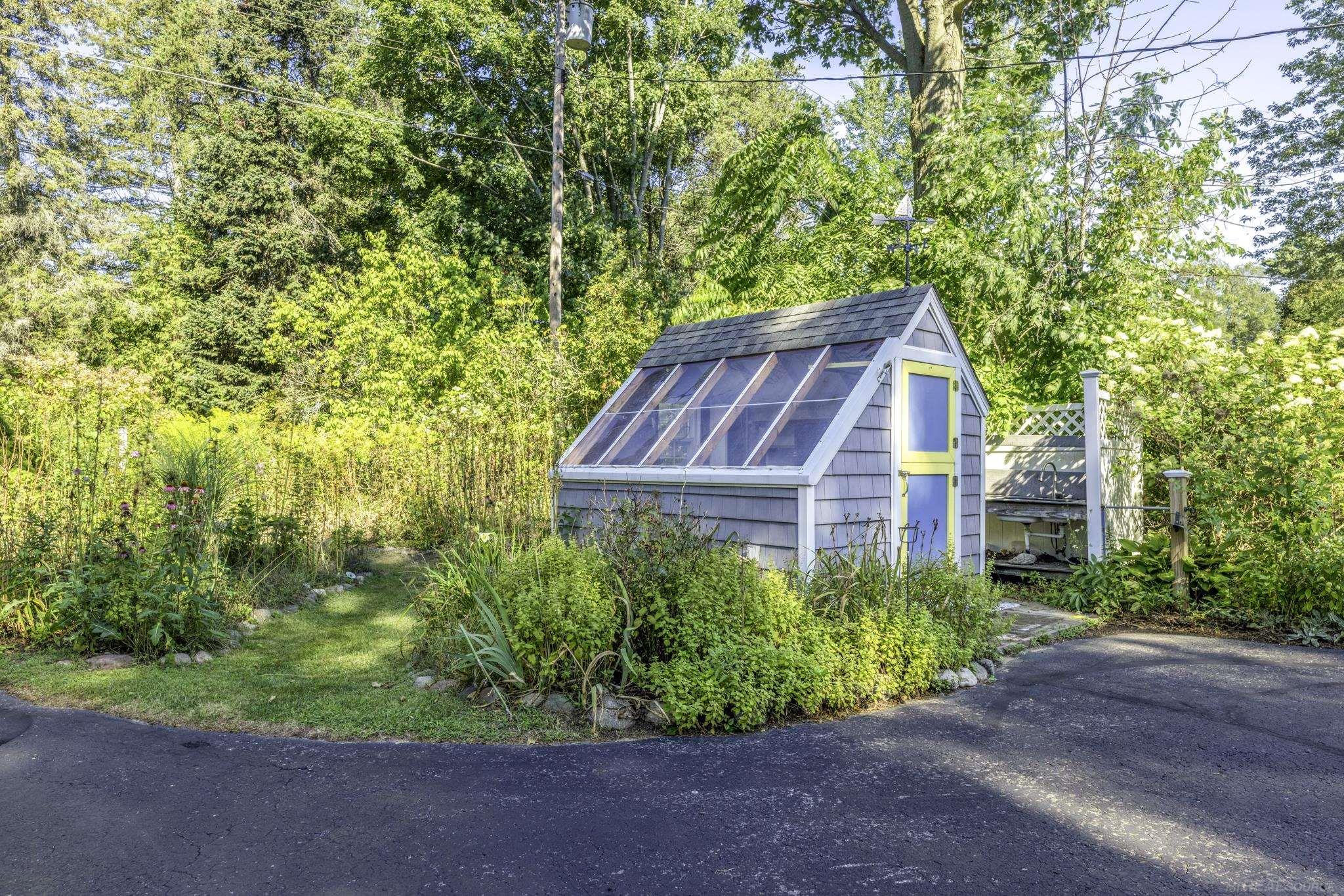 8195 Lakeshore Road Lexington, MI 48450 - Photo 44 of 73
