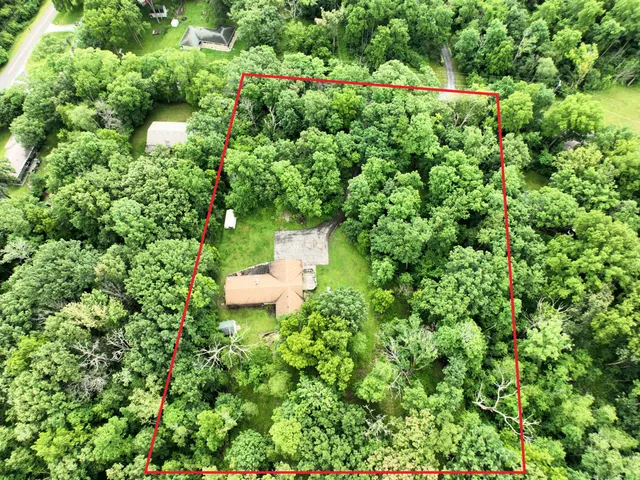 $479,000 | N6089 Lyons Road, Burlington, WI 53105