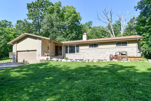 $479,000 | N6089 Lyons Road, Burlington, WI 53105