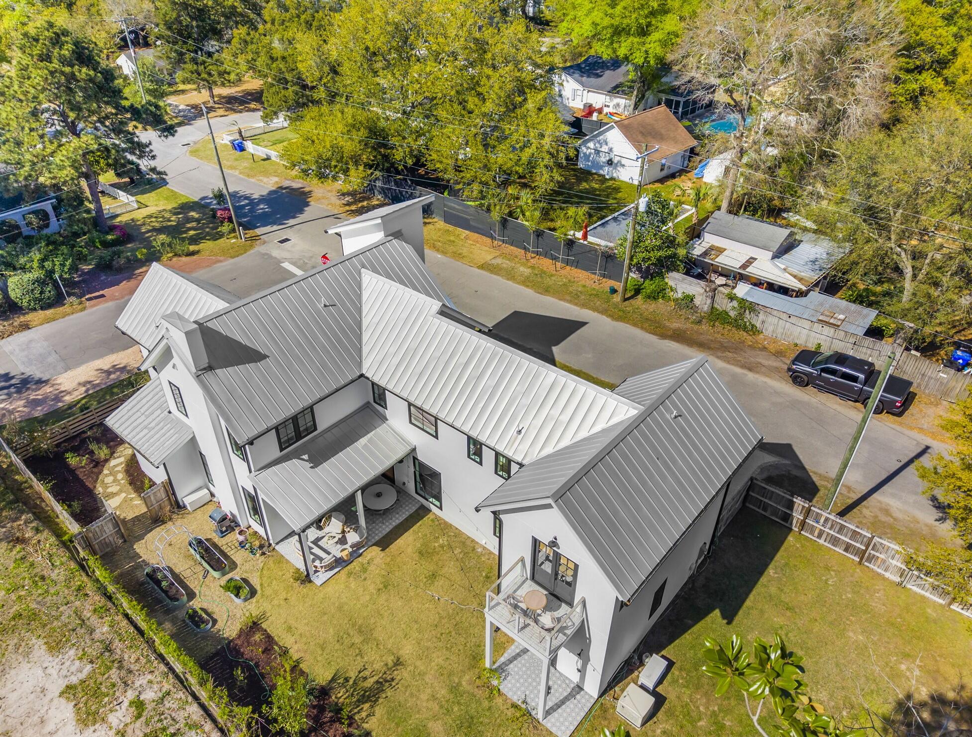 641 Palmetto Street Mount Pleasant, SC 29464 - Photo 5 of 88 1DRONE photo