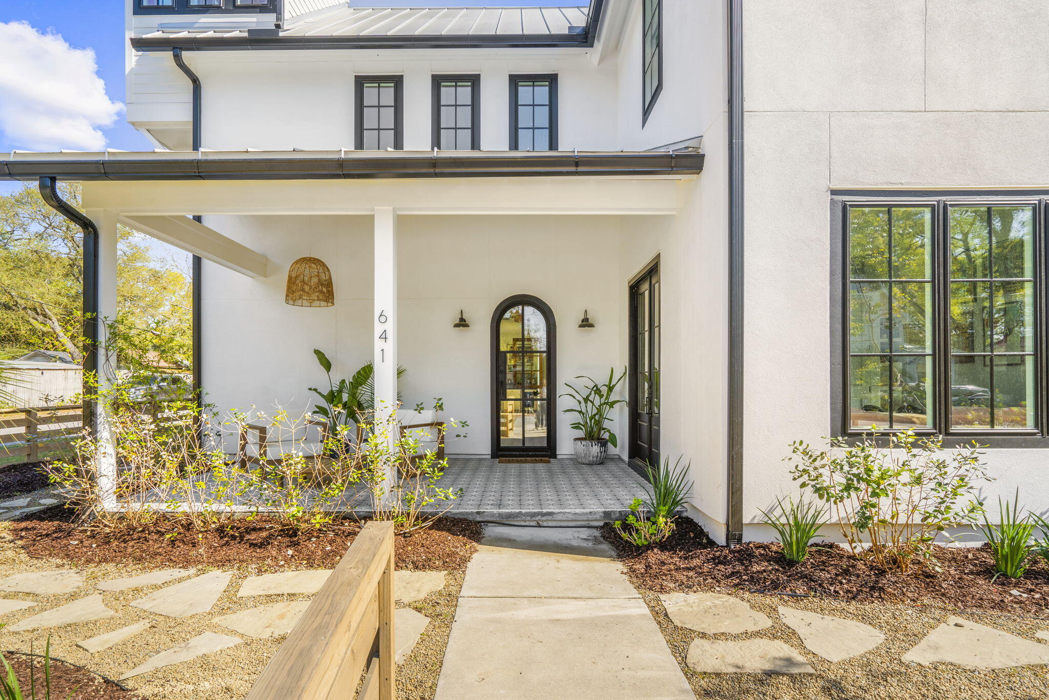 641 Palmetto Street Mount Pleasant, SC 29464 - Photo 7 of 88 89-web-or-mls-DSC09402