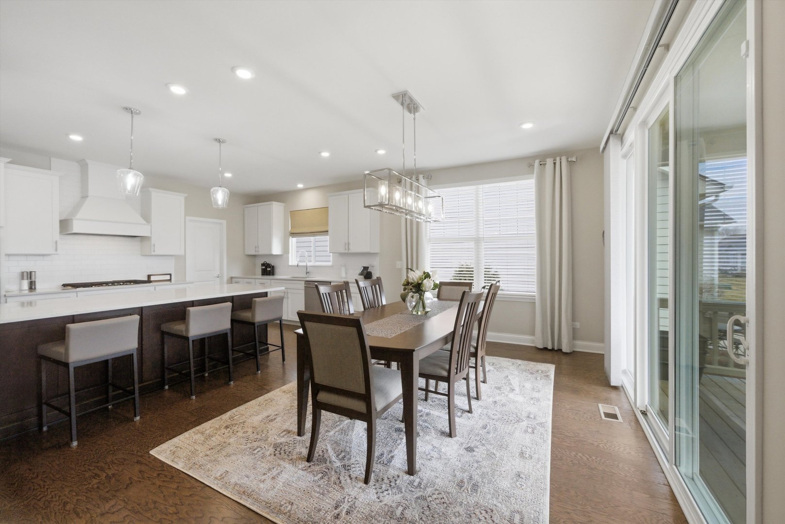 76 Somerset Circle Wheaton, IL 60189 - Photo 20 of 40 a view of a dining area with furniture