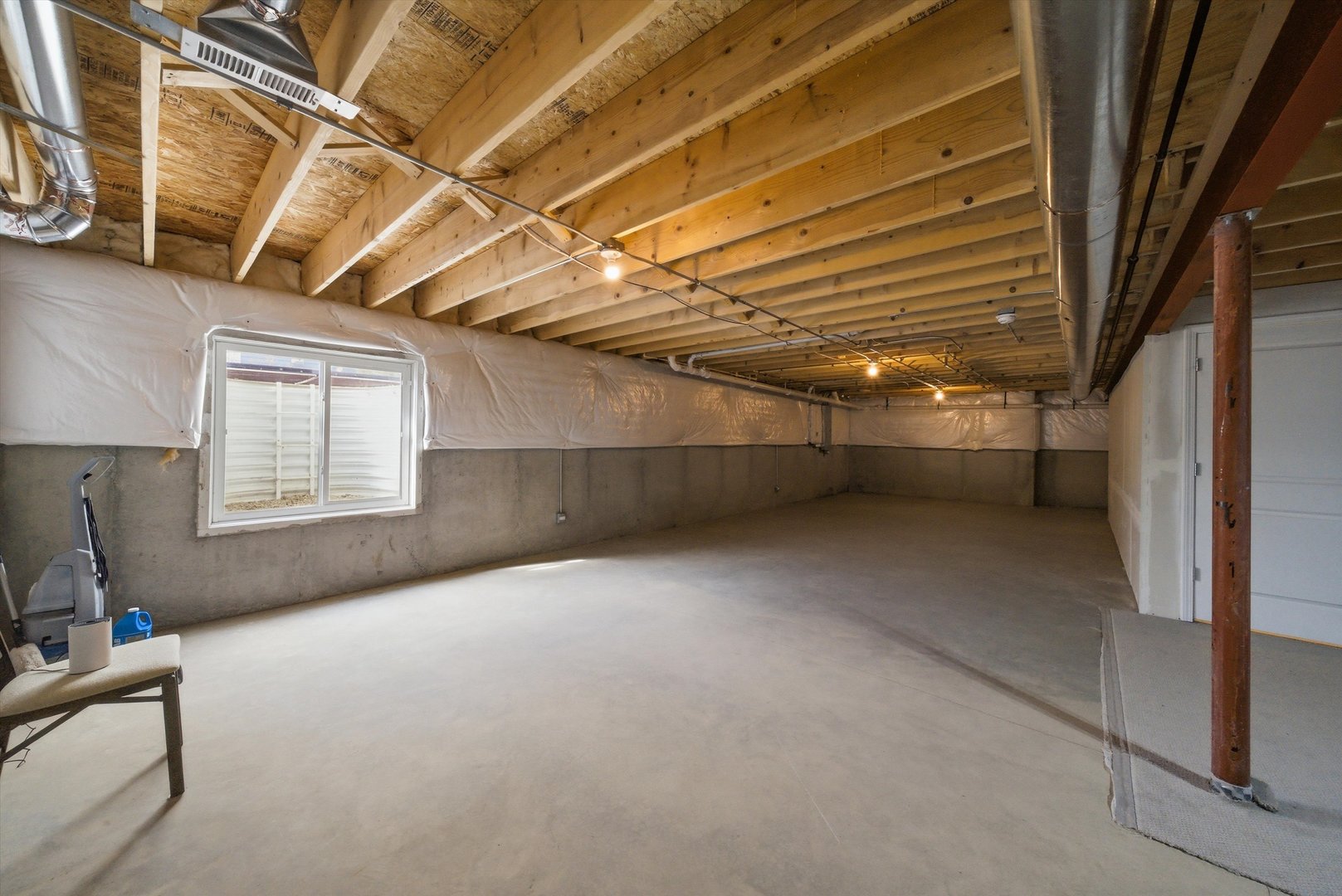 76 Somerset Circle Wheaton, IL 60189 - Photo 36 of 40 a view of a room with windows