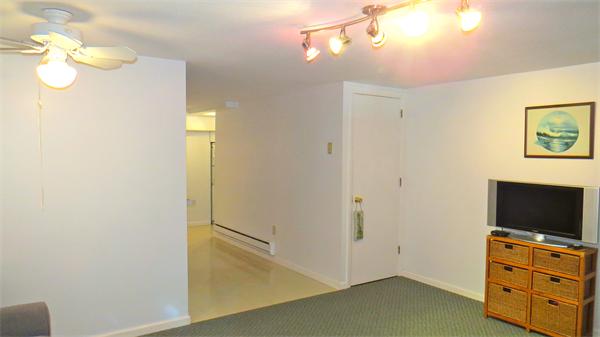 8 Sutton Court, Unit 8 Amherst, MA 01002 - Photo 19 of 29