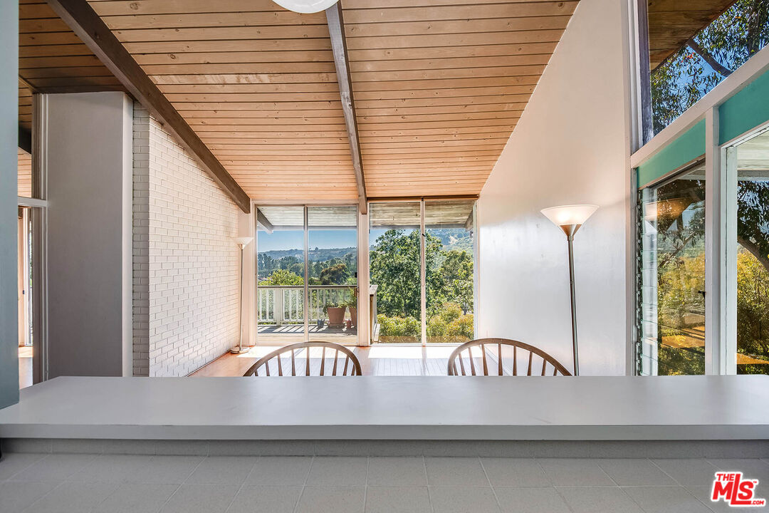 3557 Serra Road Malibu, CA 90265 - Photo 15 of 32 a view of outdoor space