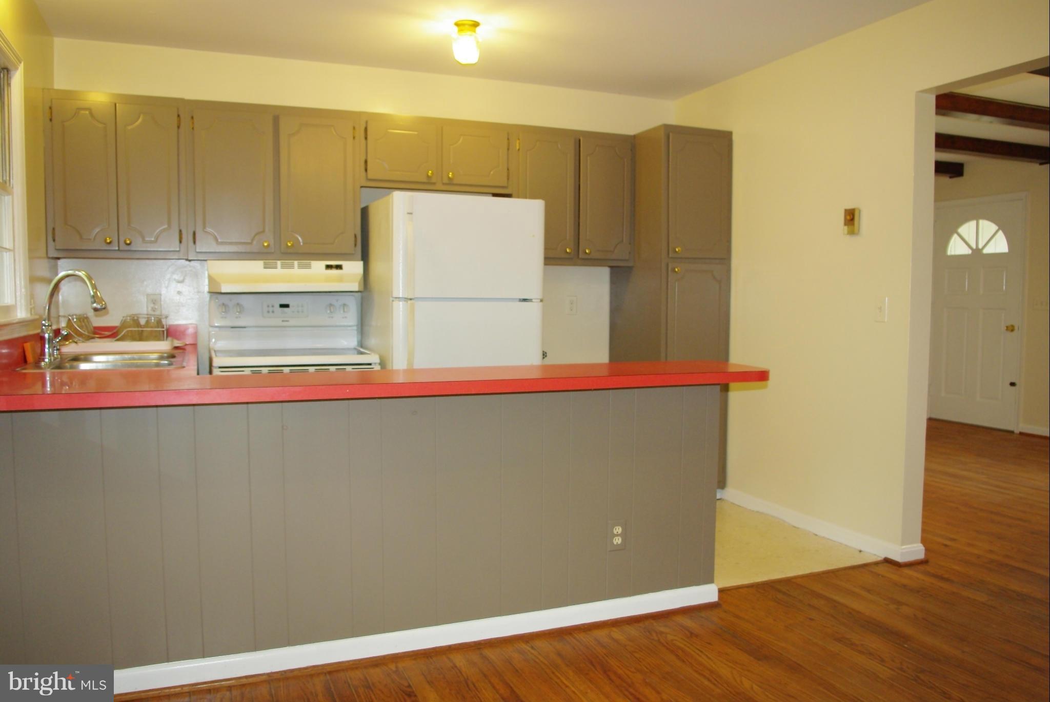 353 Aaron Mountain Road Castleton, VA 22716 - Photo 19 of 23 Kitchen