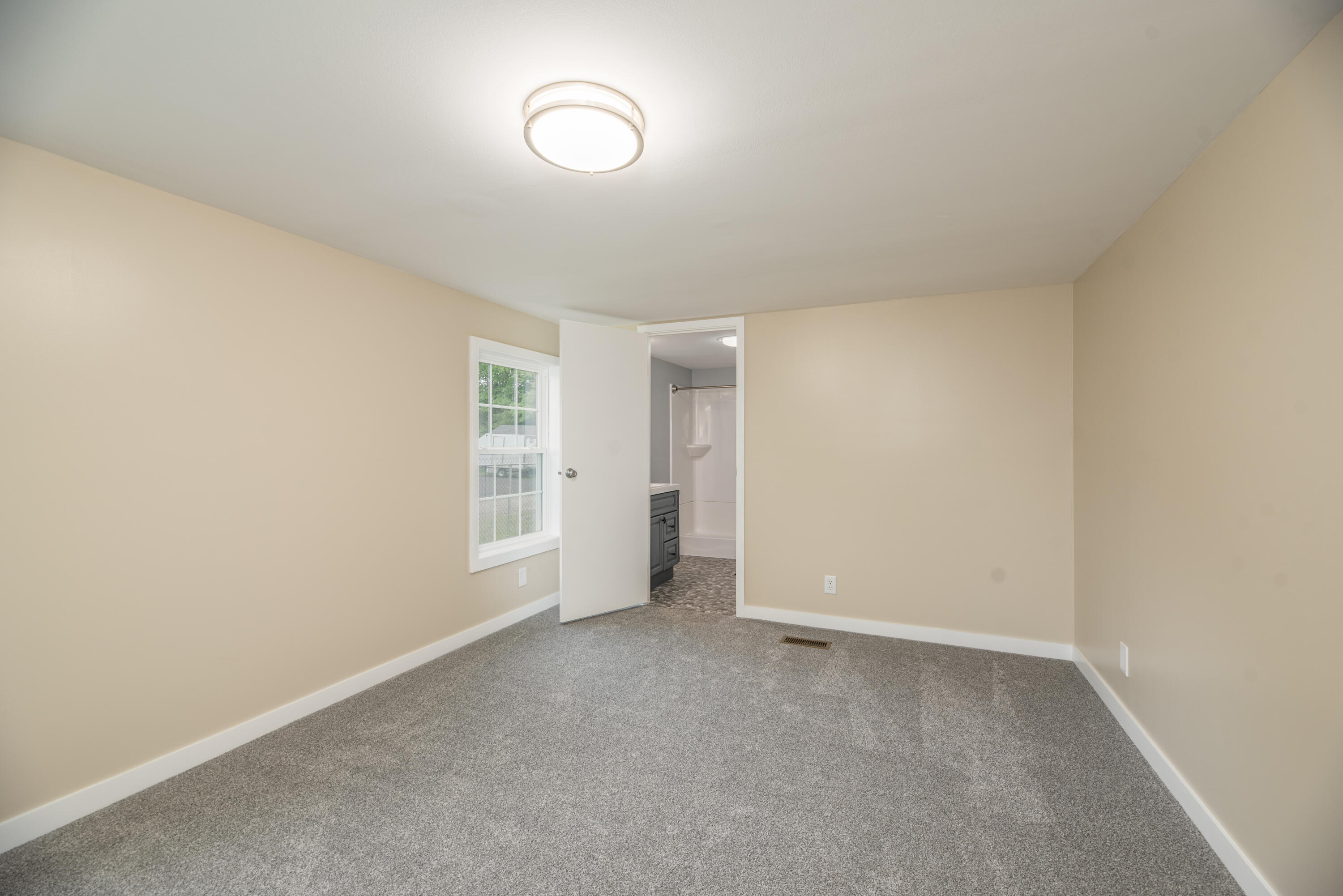 51 Richmond Road Litchfield, ME 04350 - Photo 21 of 27 Interior17