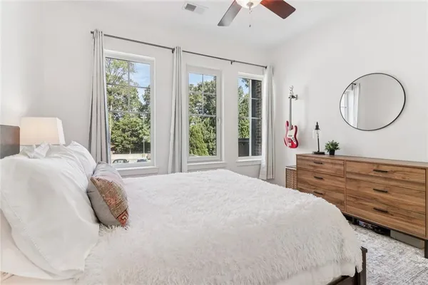 $2,800 | 1430 Dresden Drive Northeast, Unit 225, Brookhaven, GA 30319