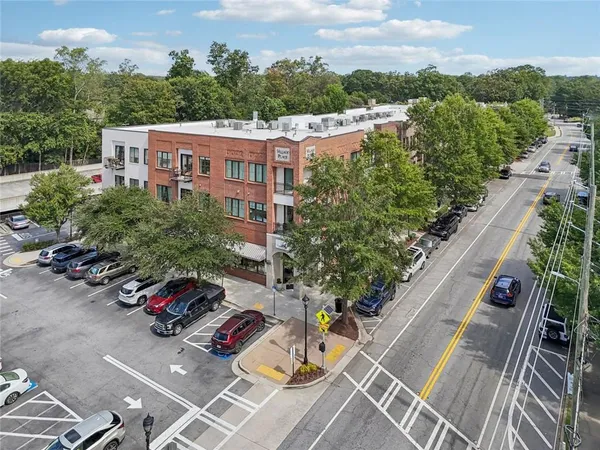 $2,800 | 1430 Dresden Drive Northeast, Unit 225, Brookhaven, GA 30319