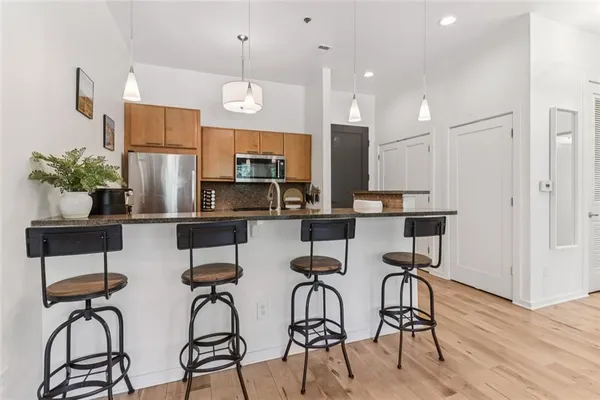 $2,800 | 1430 Dresden Drive Northeast, Unit 225, Brookhaven, GA 30319