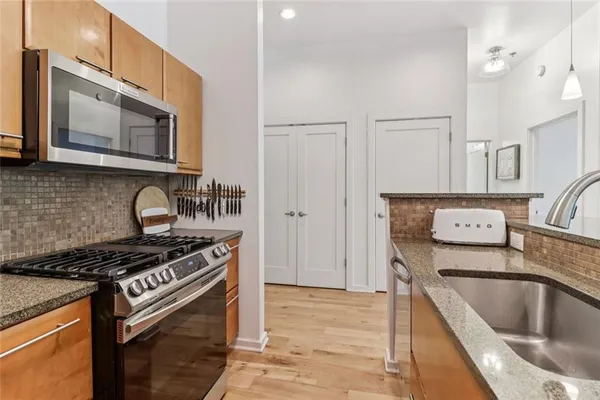 $2,800 | 1430 Dresden Drive Northeast, Unit 225, Brookhaven, GA 30319