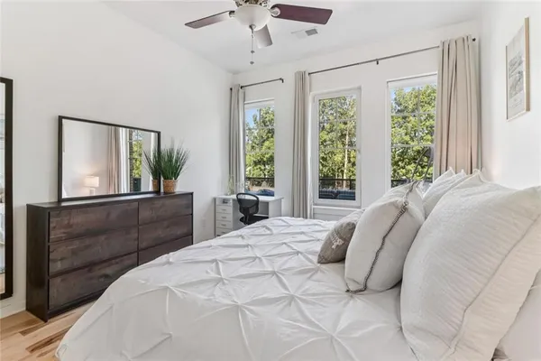 $2,800 | 1430 Dresden Drive Northeast, Unit 225, Brookhaven, GA 30319