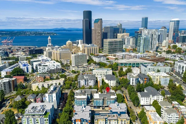 $288,888 | 300 10th Avenue, Unit B205, Seattle, WA 98122