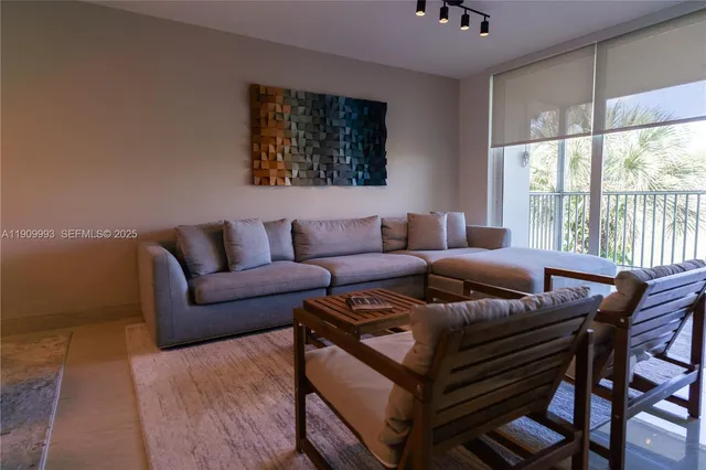 $3,300 | 4017 North Cypress Drive, Unit 201, Pompano Beach, FL 33069