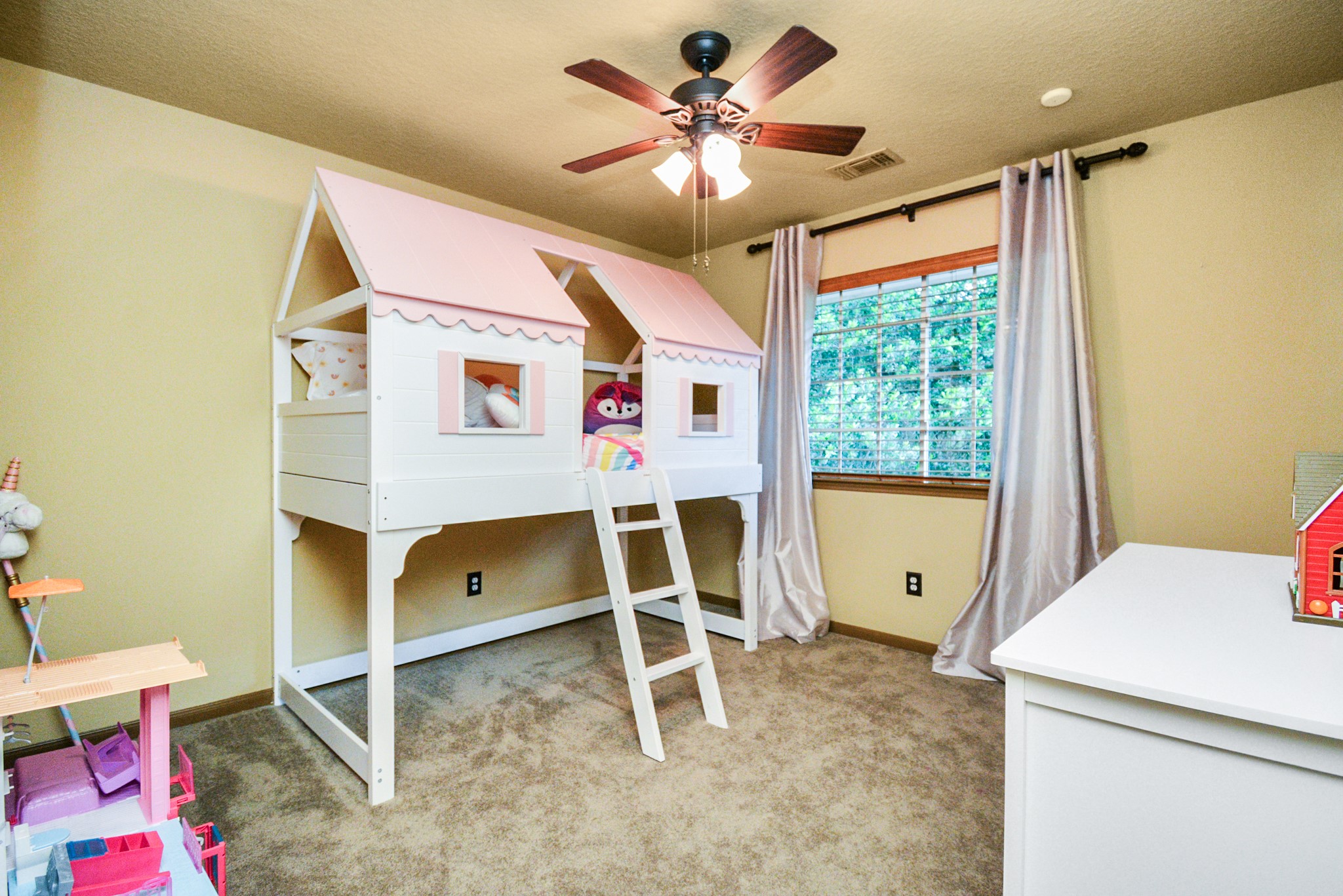 12906 Kingsbridge Lane Houston, TX 77077 - Photo 23 of 32 a view of a room with gym equipment