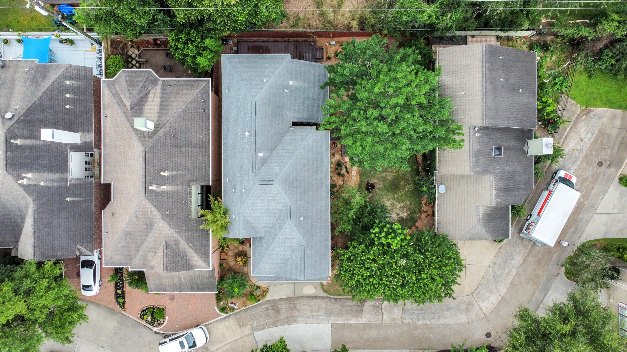 12906 Kingsbridge Lane Houston, TX 77077 - Photo 31 of 32 an aerial view of multiple houses with outdoor space