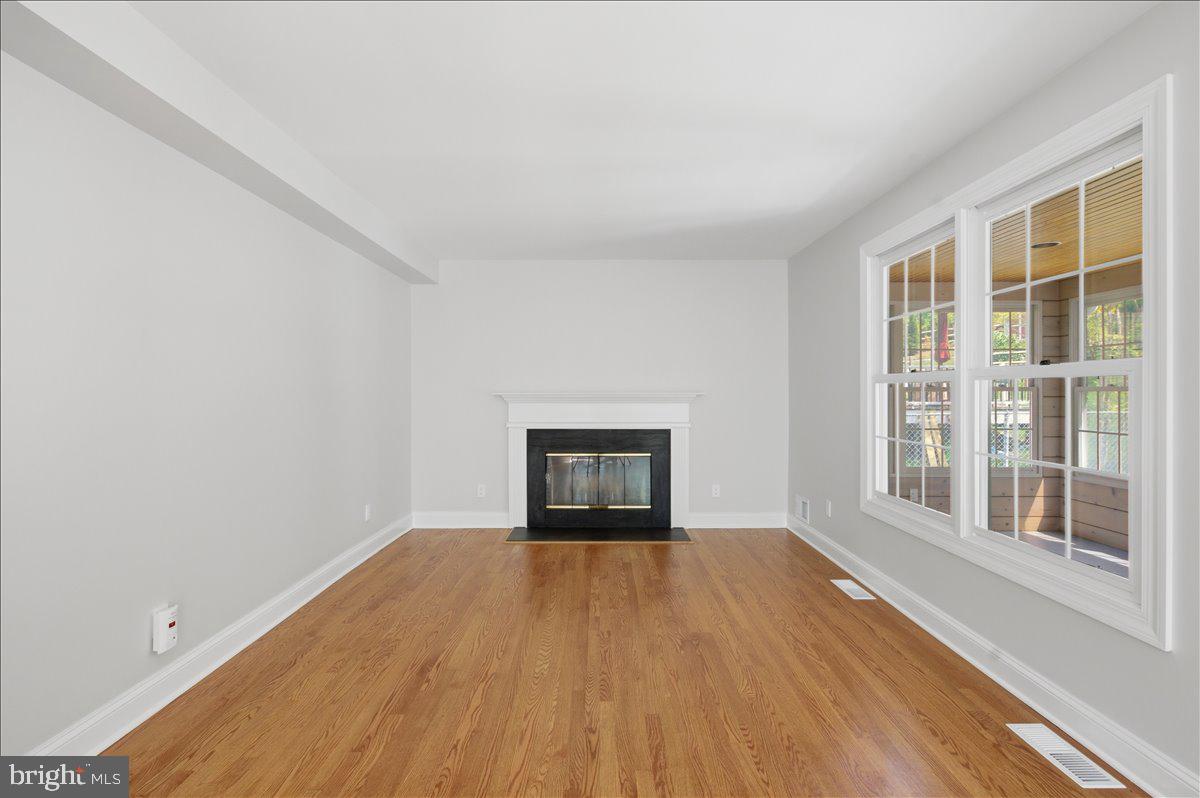 5736 8th Road North Arlington, VA 22205 - Photo 19 of 57 Family Room