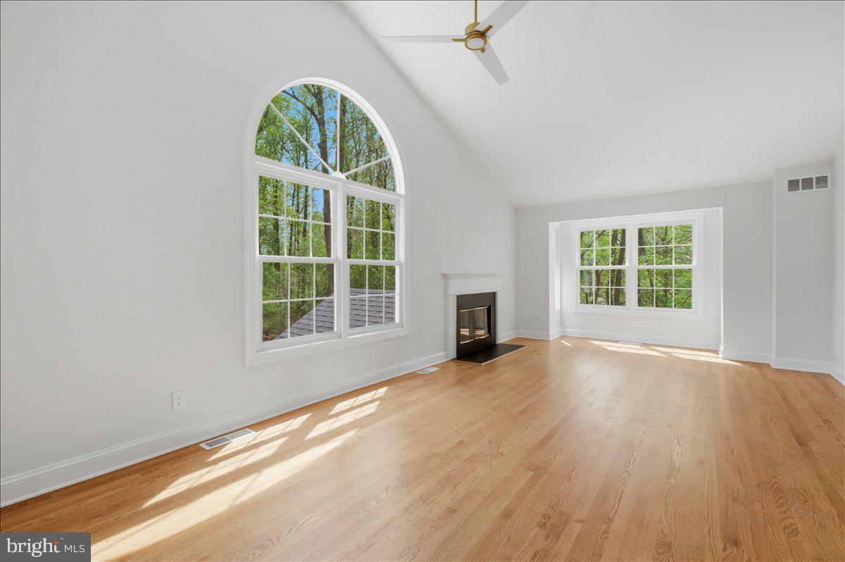 5736 8th Road North Arlington, VA 22205 - Photo 28 of 57 Primary Bedroom