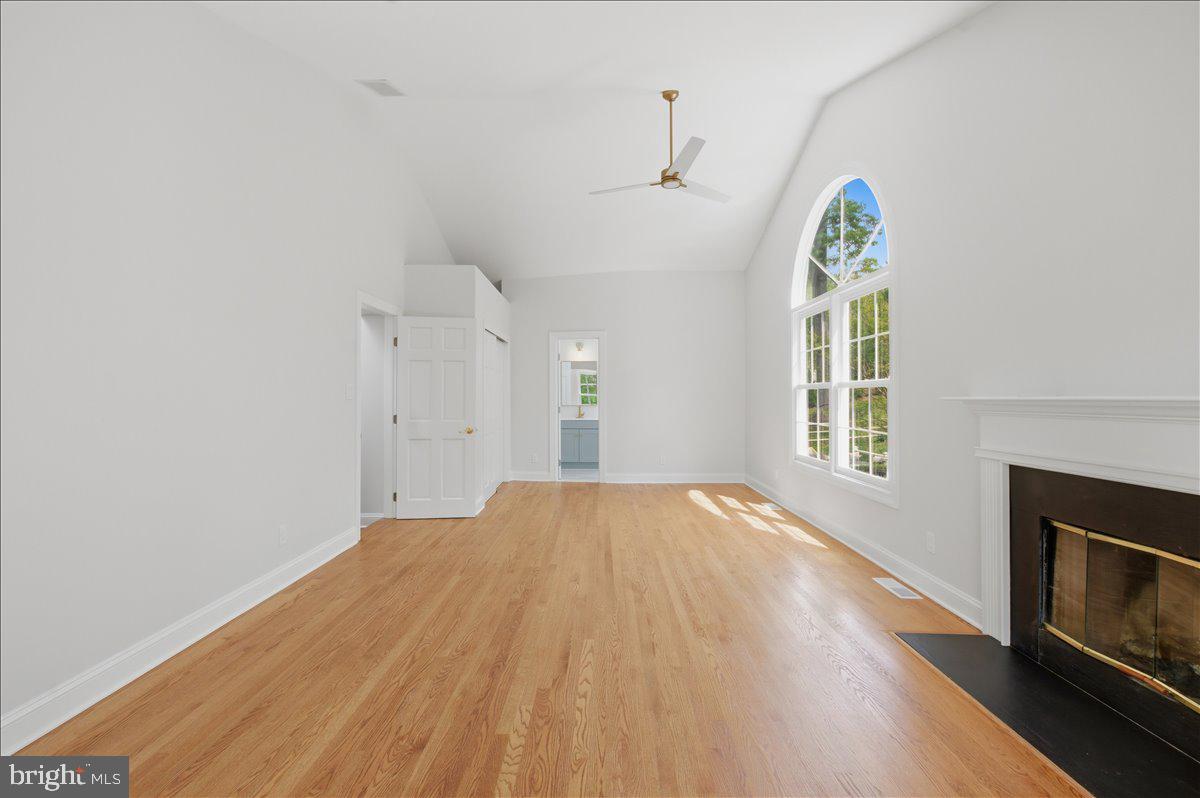 5736 8th Road North Arlington, VA 22205 - Photo 29 of 57 Primary Bedroom