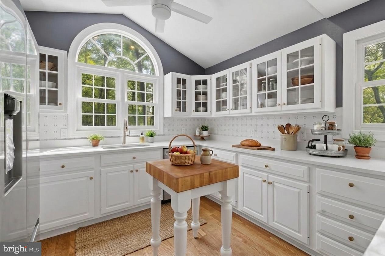 5736 8th Road North Arlington, VA 22205 - Photo 4 of 57 Farm house Kitchen (virtually staged)