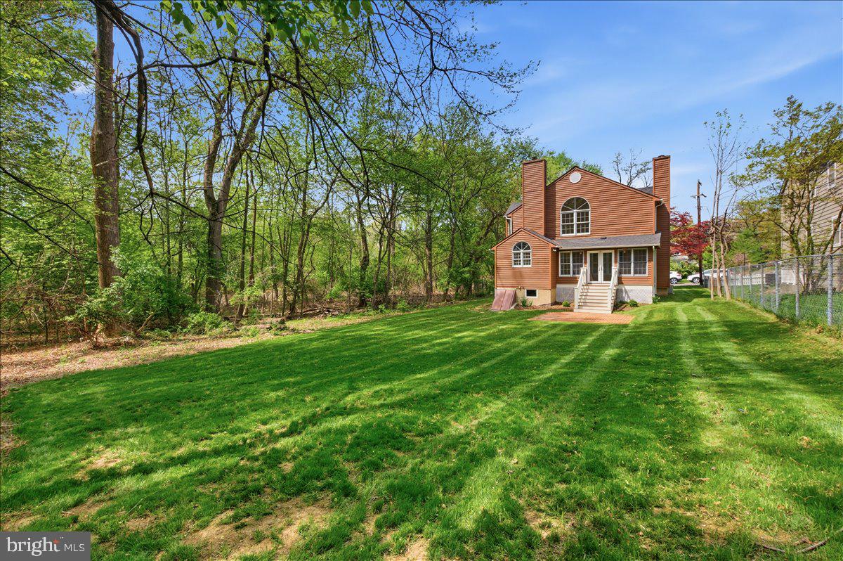 5736 8th Road North Arlington, VA 22205 - Photo 42 of 57 Back of House with Large Backyard Adjacent to Park