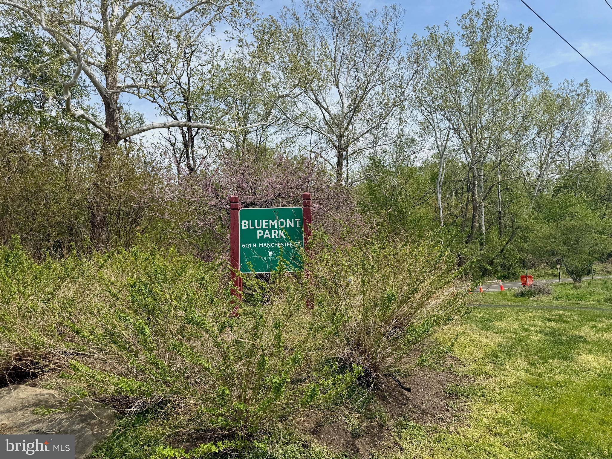 5736 8th Road North Arlington, VA 22205 - Photo 48 of 57 Entrance to Nearby Bluemont Park