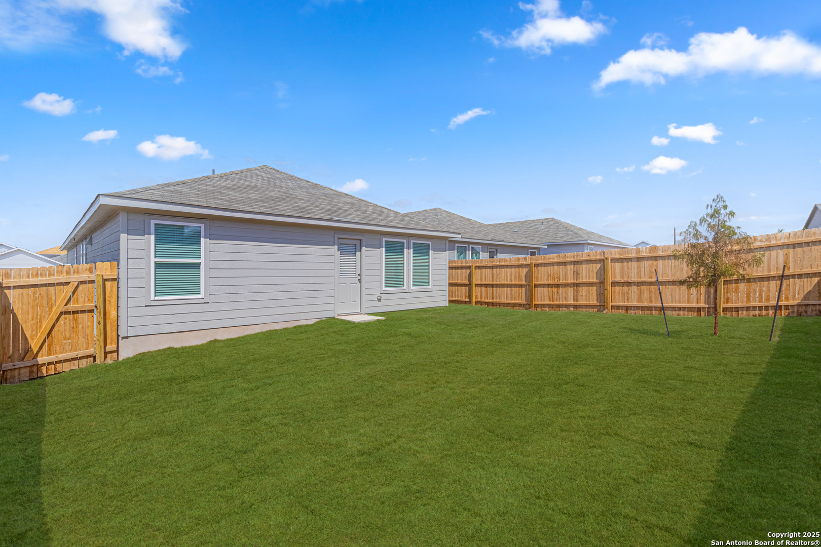 14610 Kayden Ridge San Antonio, TX 78253 - Photo 34 of 35 a view of a backyard with a garden and entertaining space